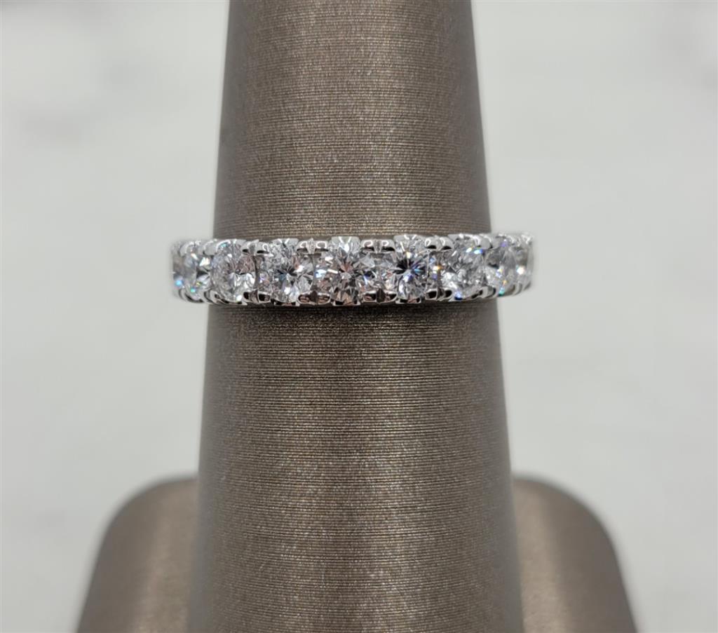 14K White Gold 1.25ctw Prong Set Diamond Wedding Ring