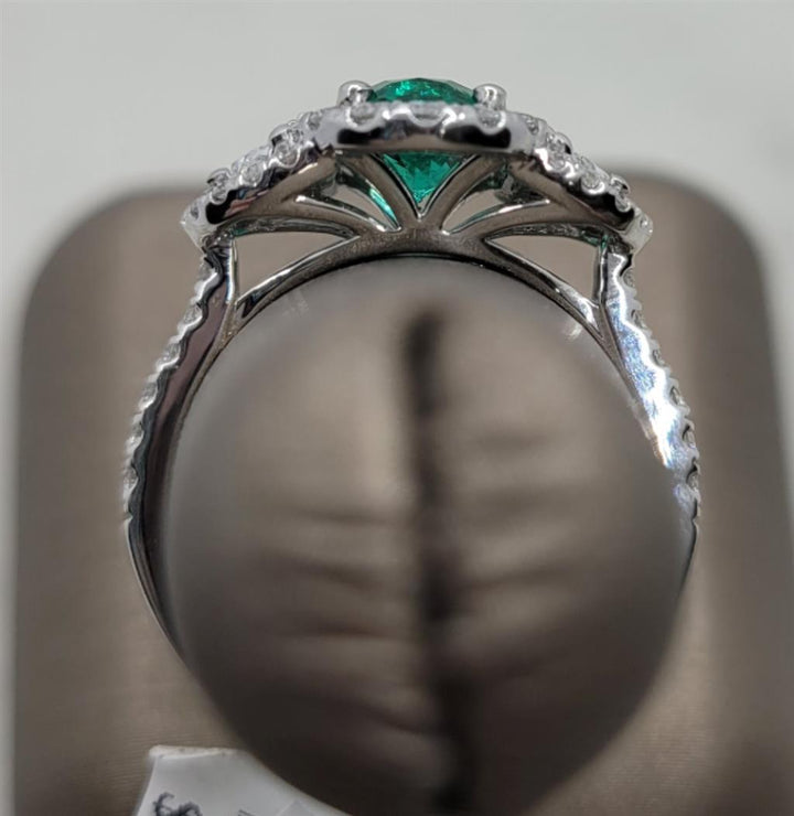 18K White Gold Antique Emerald & Diamonds Gemstone Ring