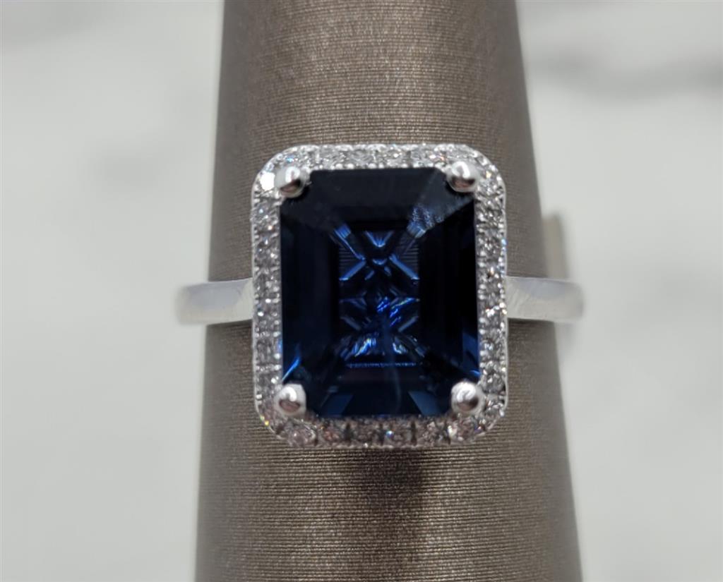 14K White Gold Classic Sapphire & Diamonds Gemstone Ring