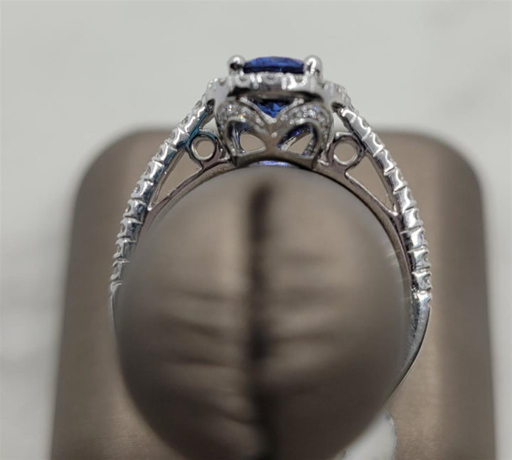 18K White Gold Classic Sapphire & Diamonds Gemstone Ring