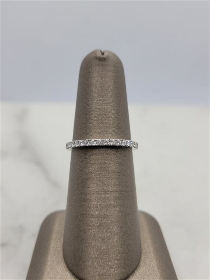 14K White Gold .21ctw Prong Set Diamond Wedding Ring