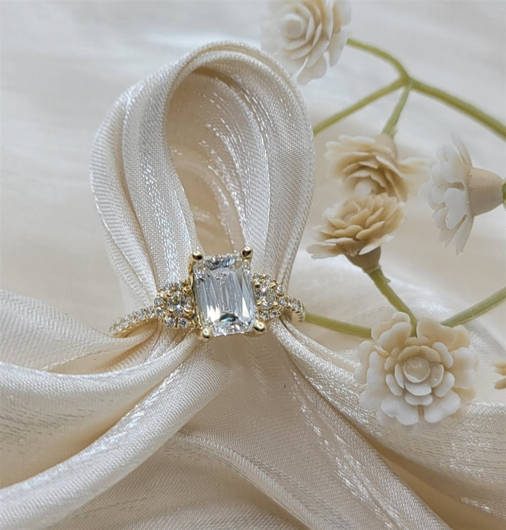 14K Yellow Gold Engagement Diamond Engagement Ring