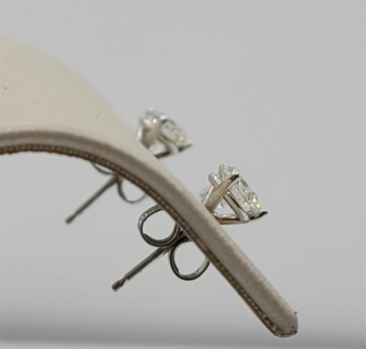 14K White Gold 1.03 Twt Round Cut Diamond Stud Earrings