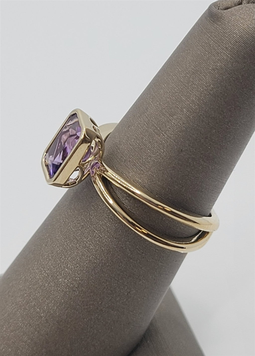 14K Yellow Gold Split Shank Bezel Set Amethyst Ring