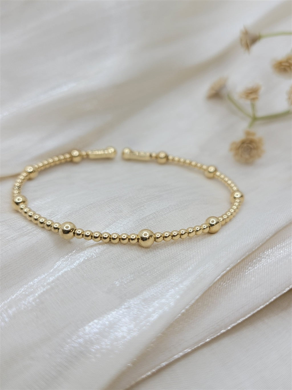14K Yellow Gold Bujukan Split Bangle