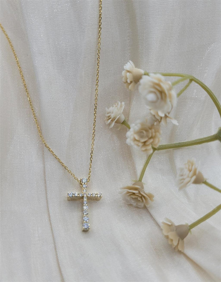 14K Yellow Gold 0.33 Twt Round cut Diamond Cross Necklace