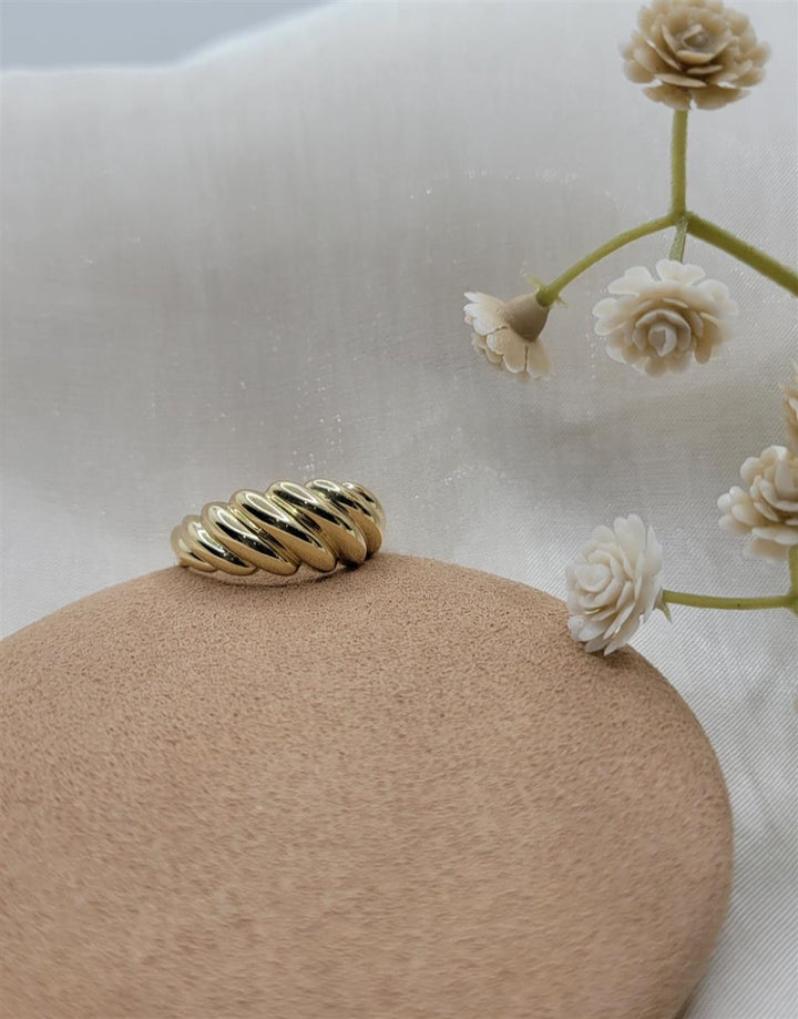 14K Yellow Gold Twisted Ribbed Fashion Ring