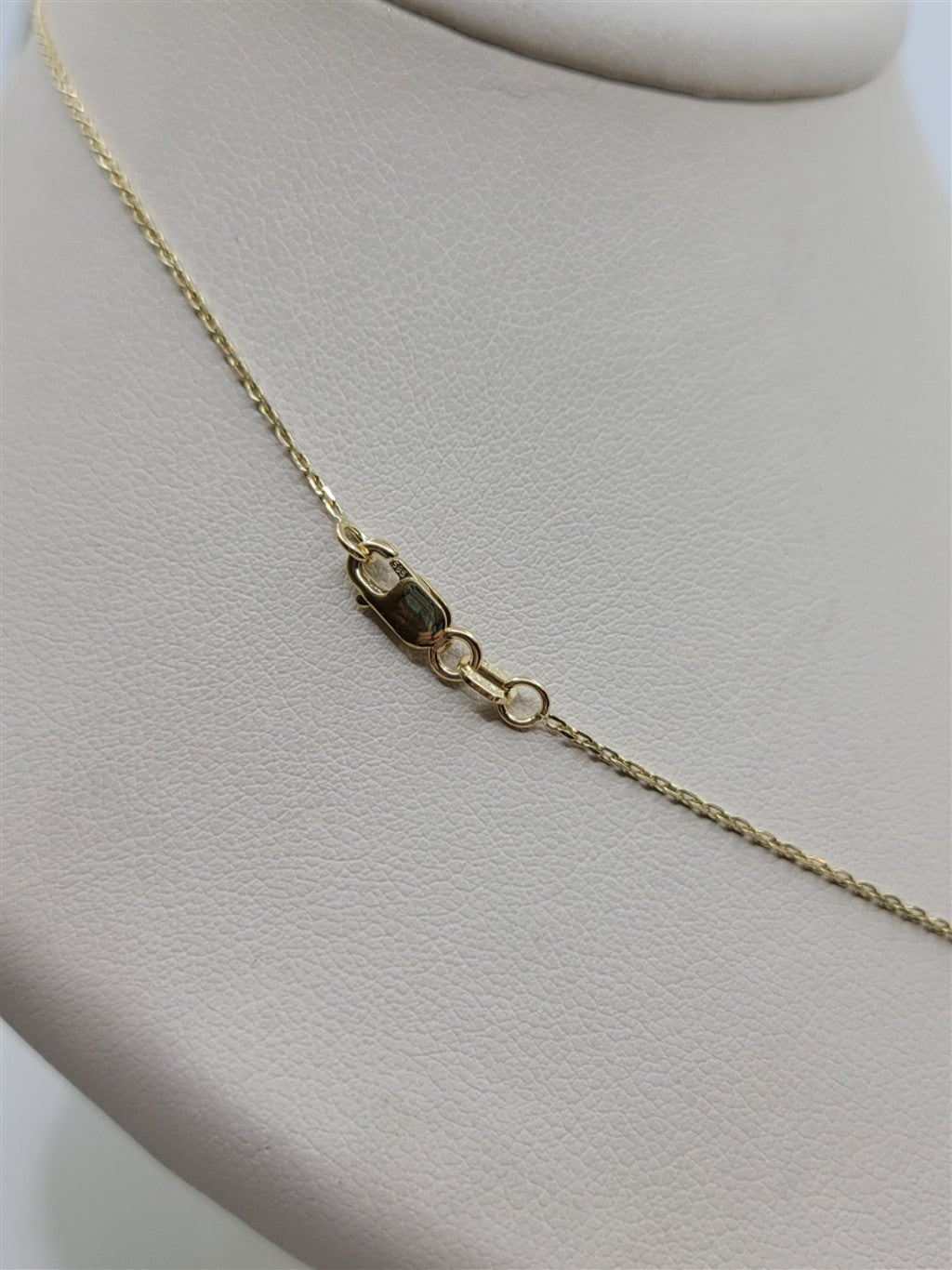 18" 14K Yellow Gold Custom Designed Oval Cut Emerald Pendant Necklace