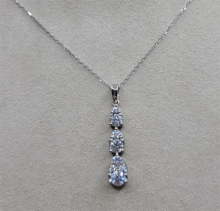 14K White Gold 0.75 ctw Round Cut Diamond Drop Necklace