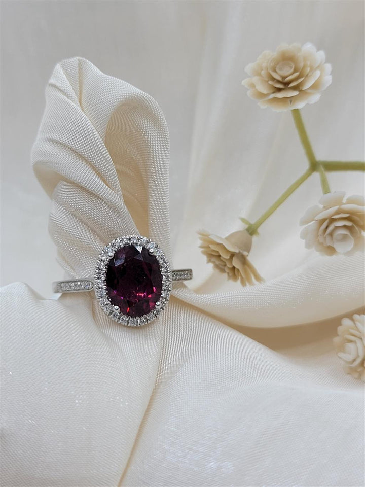 14K White Gold Classic Garnet & Diamonds Gemstone Ring