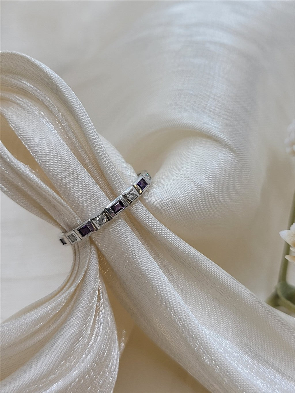 10k White Gold Amethysts & Diamonds Gemstone Ring
