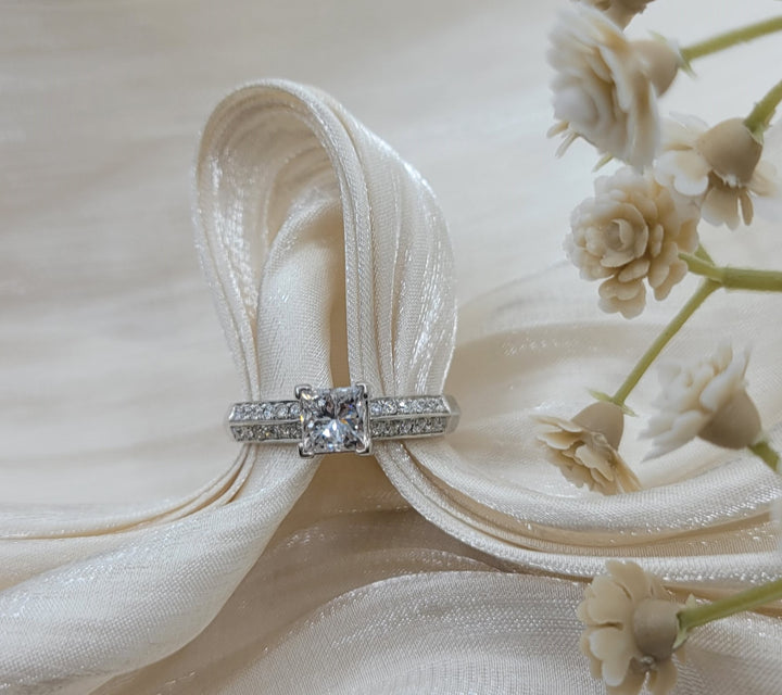 18K White Gold Classic Almor Designs Diamond Engagement Ring