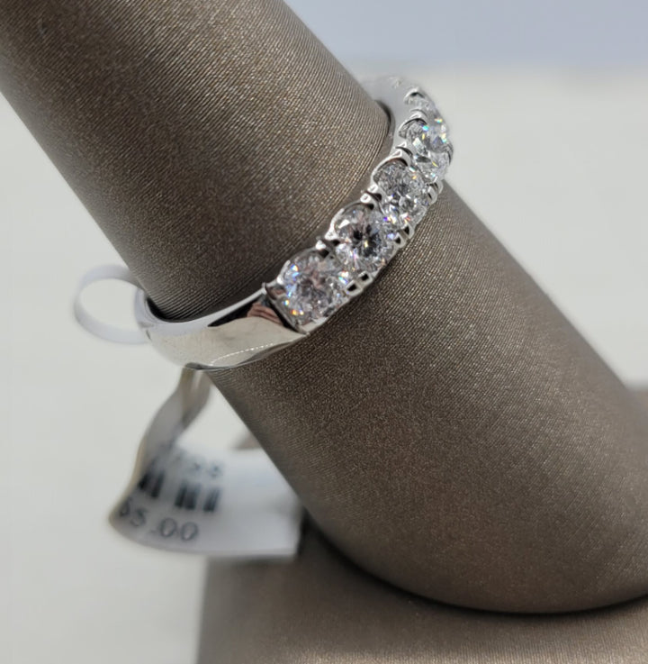 14K White Gold 1.40 Twt Prong Set Diamond Wedding Ring