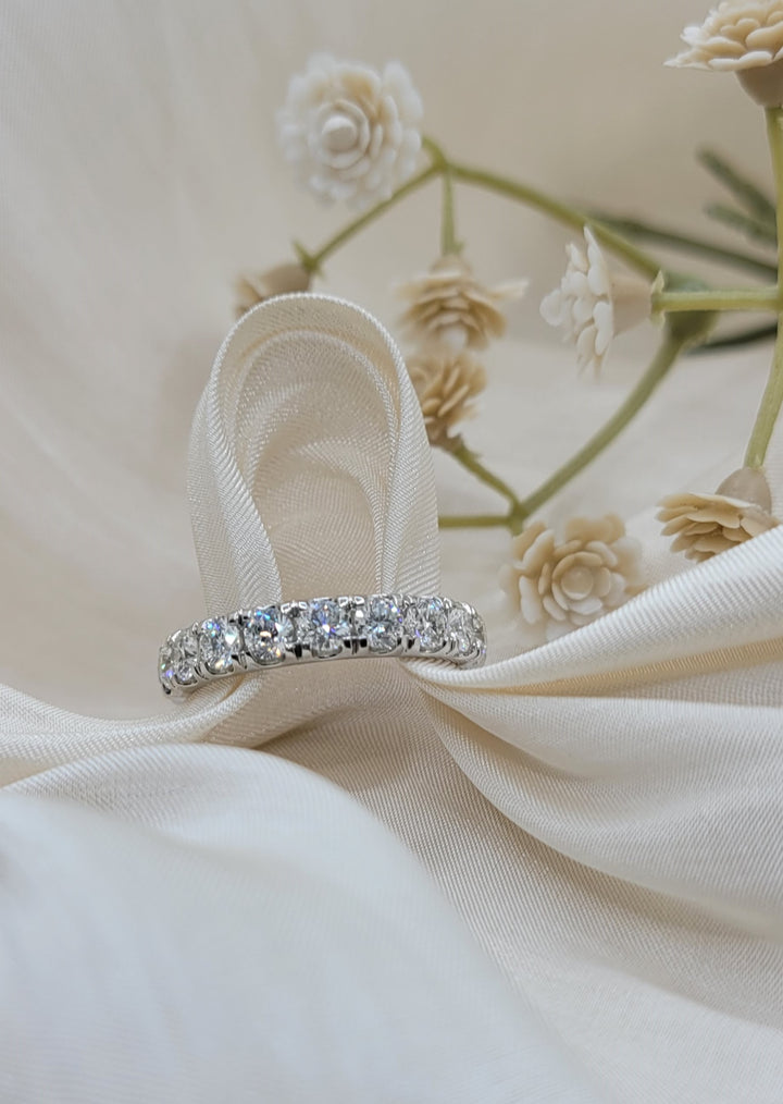 14K White Gold 1.40 Twt Prong Set Diamond Wedding Ring
