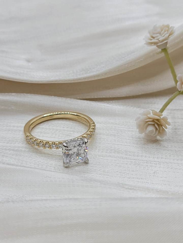 14K White-Yellow Gold Cushion Cut Diamond Engagement Ring Mounting