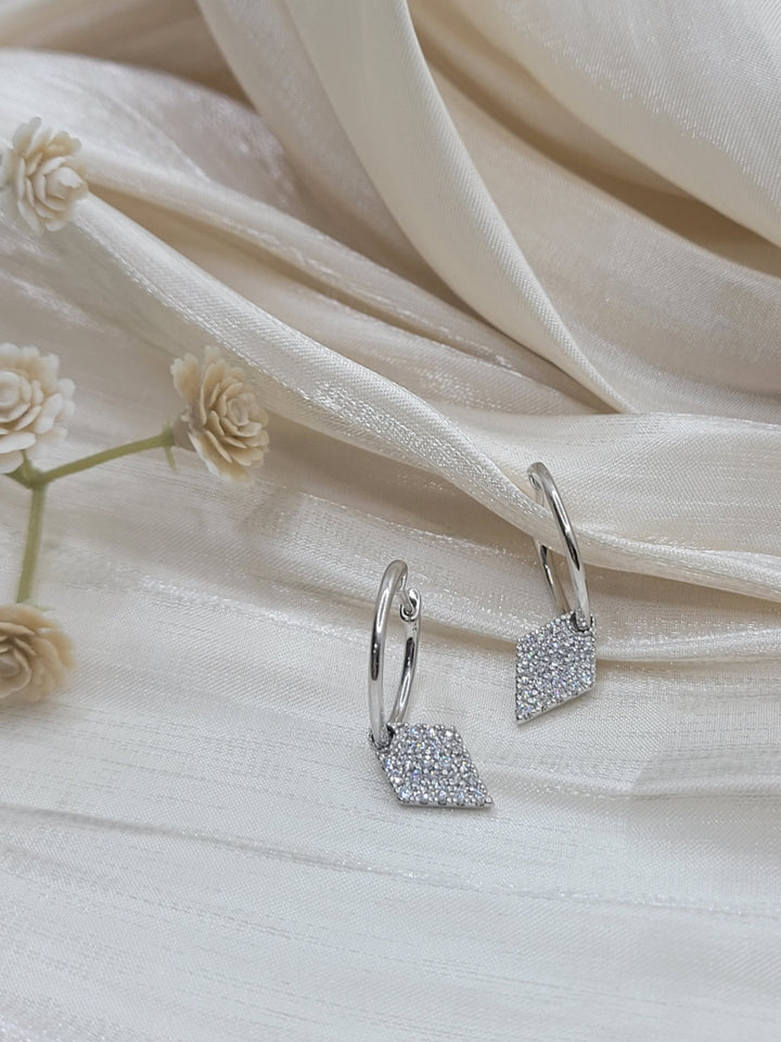 14K White Gold Kite Shaped Dangle Diamond Fashion Earrings