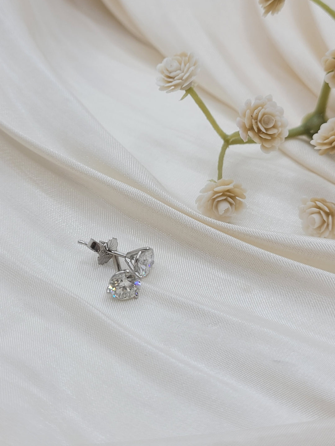 14K White Gold 1.00 Twt 3-Prong Cocktail Stud Earrings