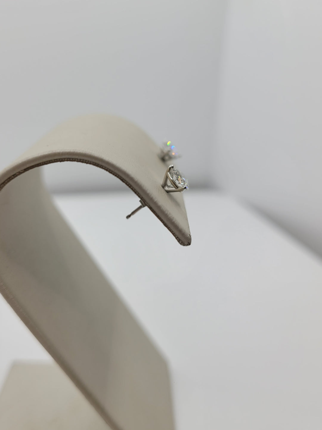 14K White Gold 1.00 Twt 3-Prong Cocktail Stud Earrings