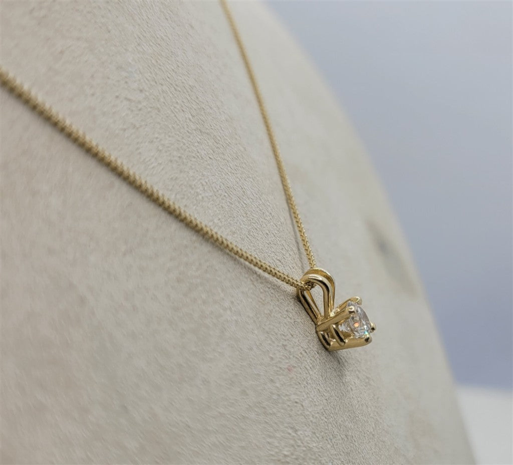 14K Yellow Gold 0.37 Ctw Round Cut Diamond Solitaire Necklace