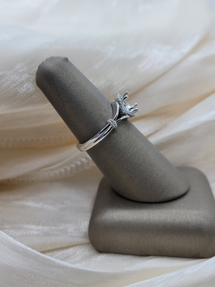 18K White Gold Halo Diamond Mounting Ring