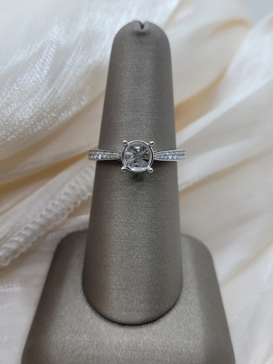 18K White Gold Cathedral Diamond Engagement Ring Mounting