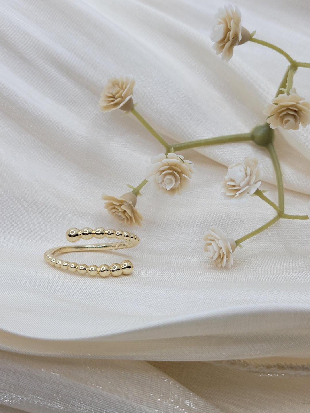 14K Yellow Gold Open Bypass Bujukan Fashion Ring