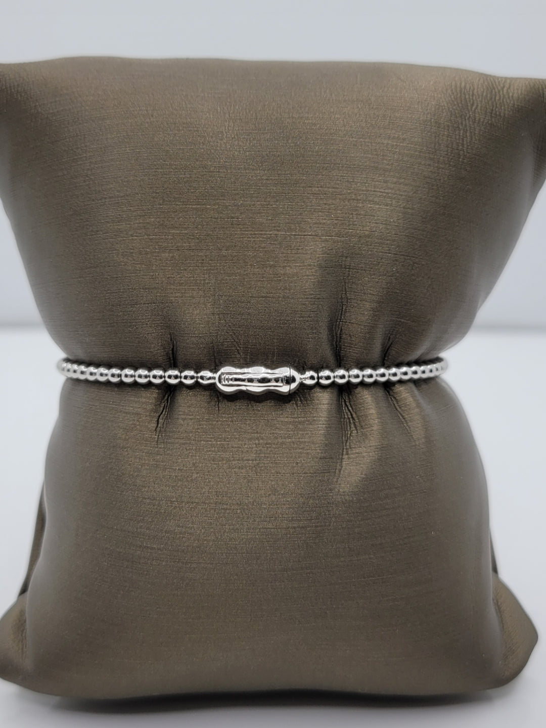 14K White Gold "Gabriel & Co." Beaded Closed Bangle Bracelet With Lock