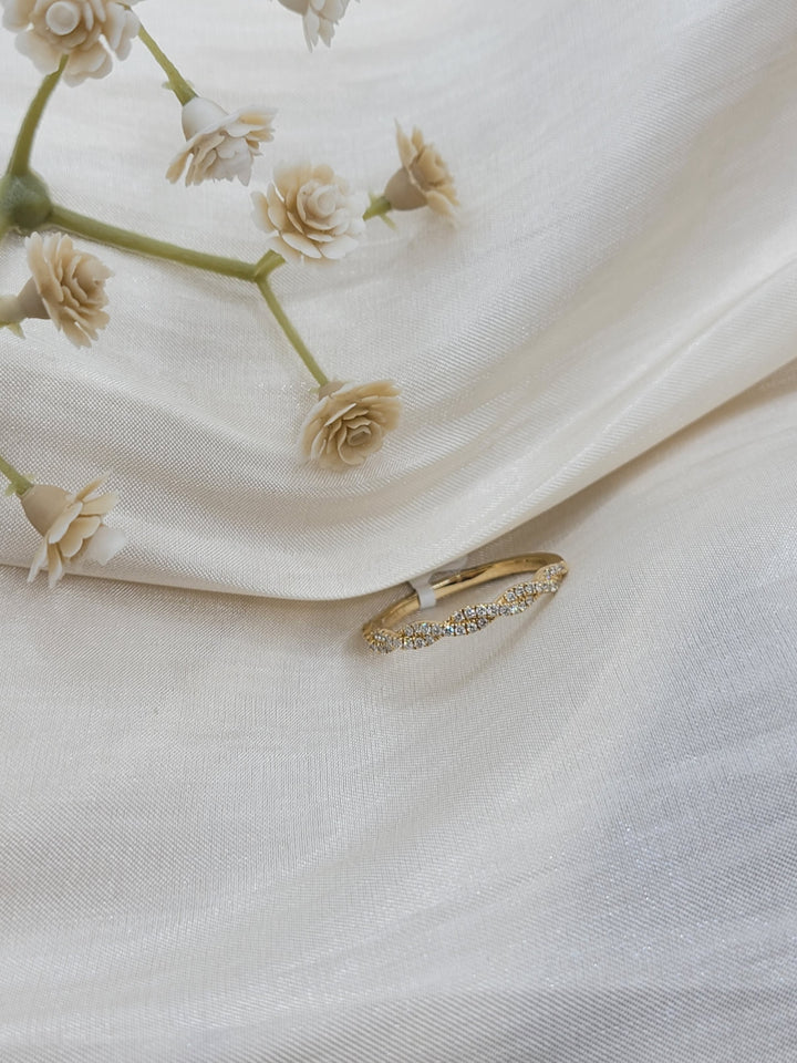14K Yellow Gold Diamond Twist Wedding Band
