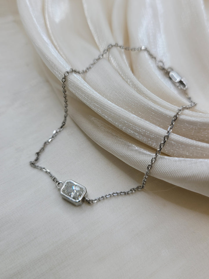 7.25 " 14K White Gold Bezel Set Diamond Bracelet