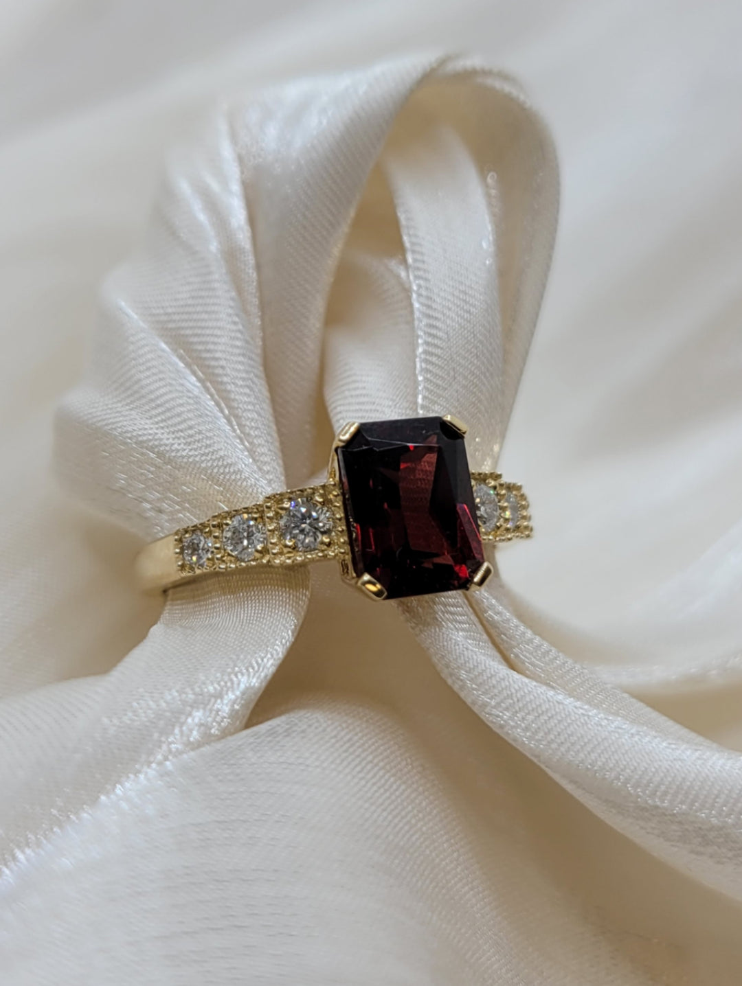 14K Yellow Gold Garnet & Diamond Fashion Ring