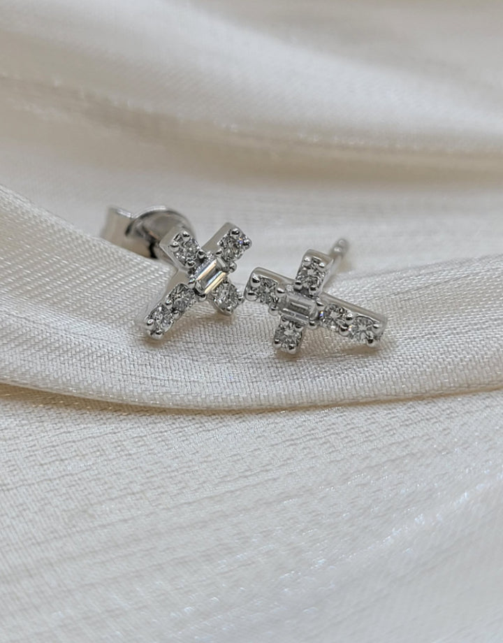 14K White Gold Diamond Cross Stud Earrings
