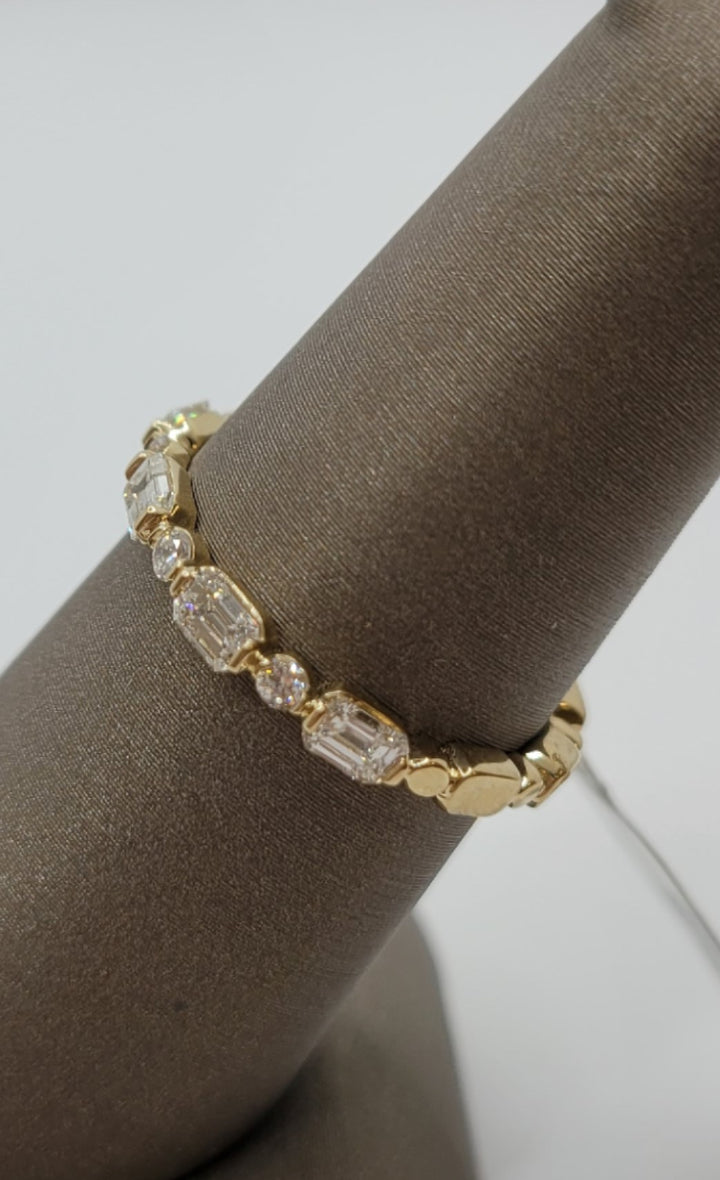 14K Yellow Gold Emerald And Round Diamond Wedding Band