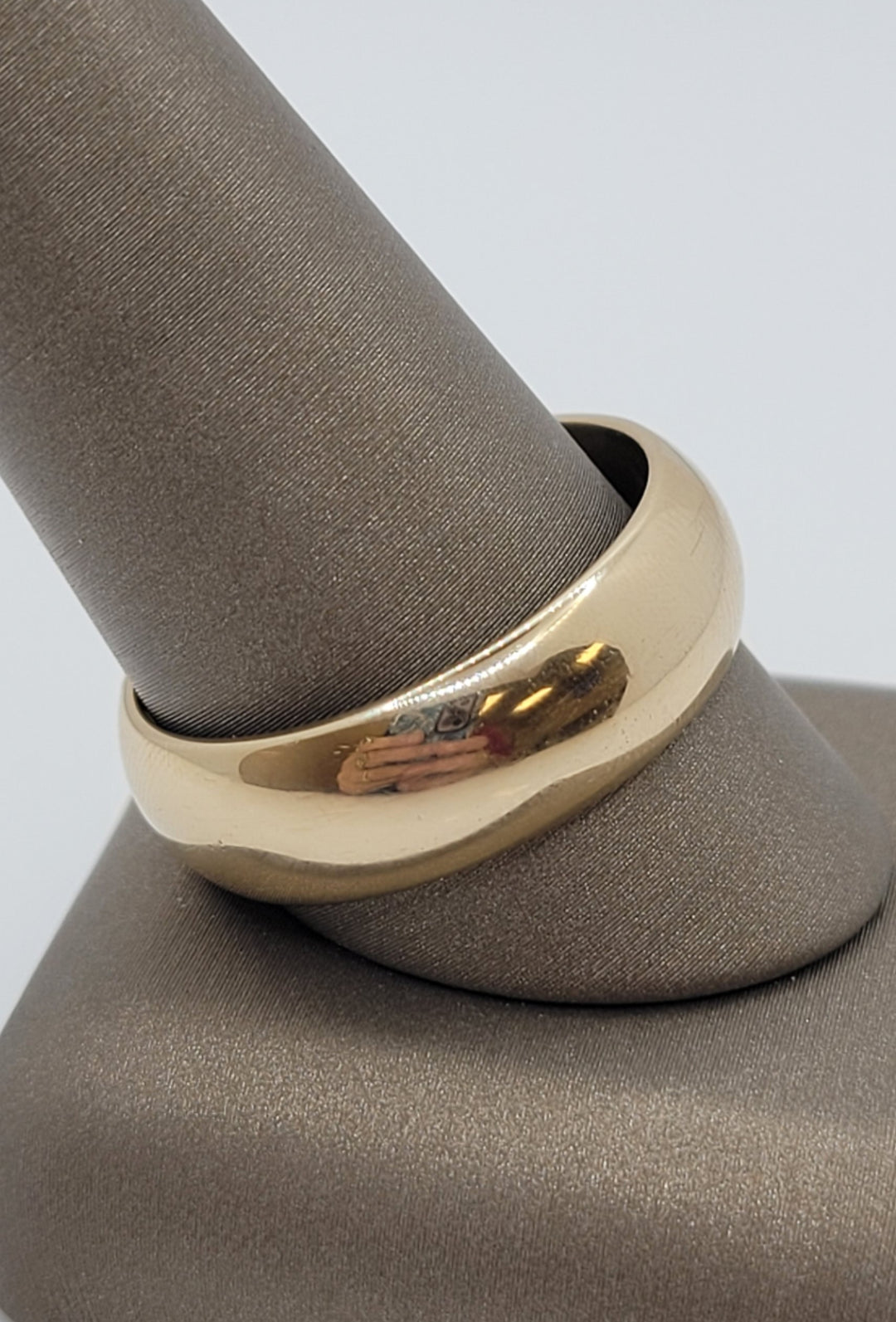 14K Yellow Gold Standard Fit 7.5mm Wedding Band