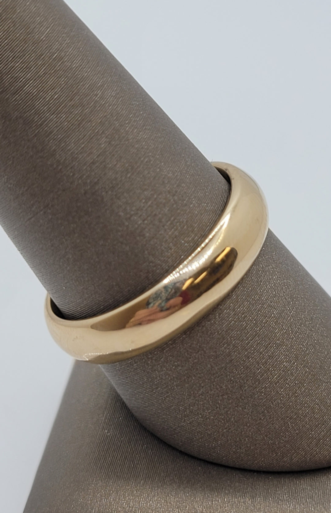 14K Yellow Gold Comfort Fit 5mm Wedding Band