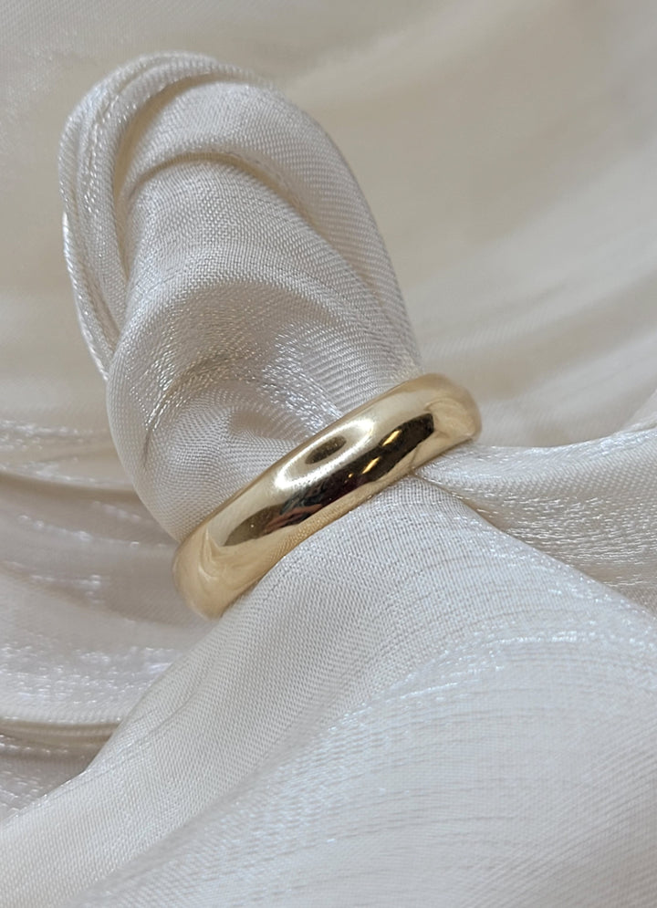 14K Yellow Gold Comfort Fit 5mm Wedding Band