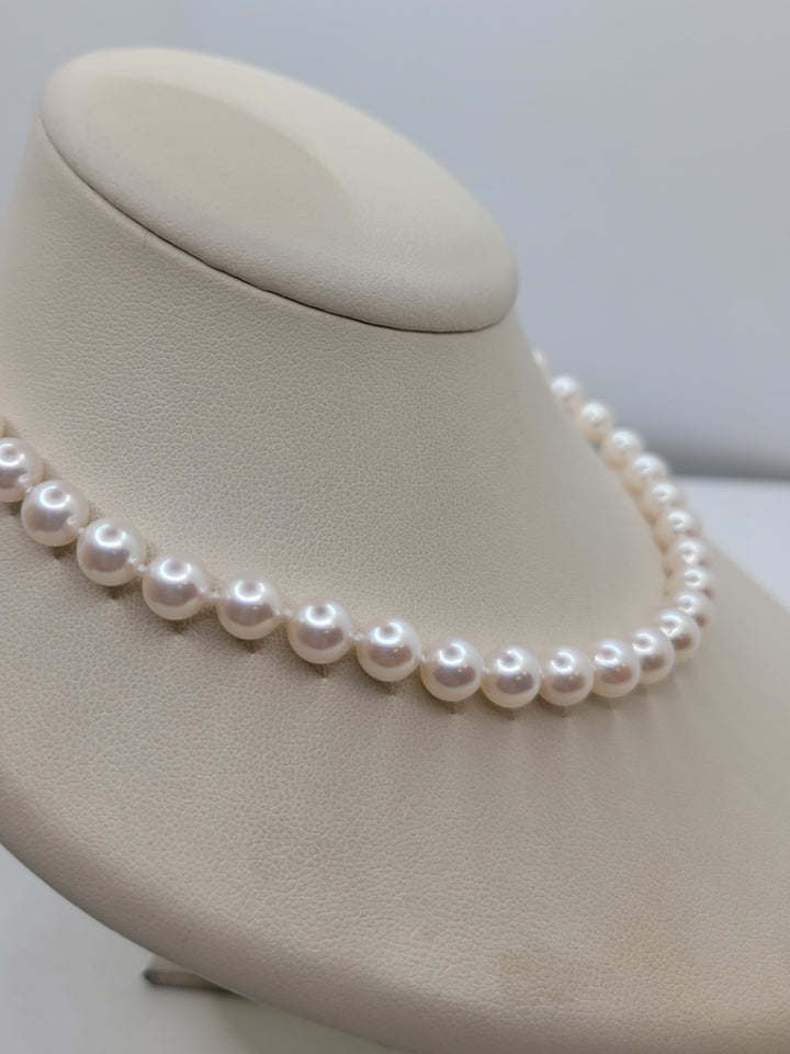18" 18K White Gold Small Royal Clasp 6.5–7mm Japanese Cultured Pearl Necklace