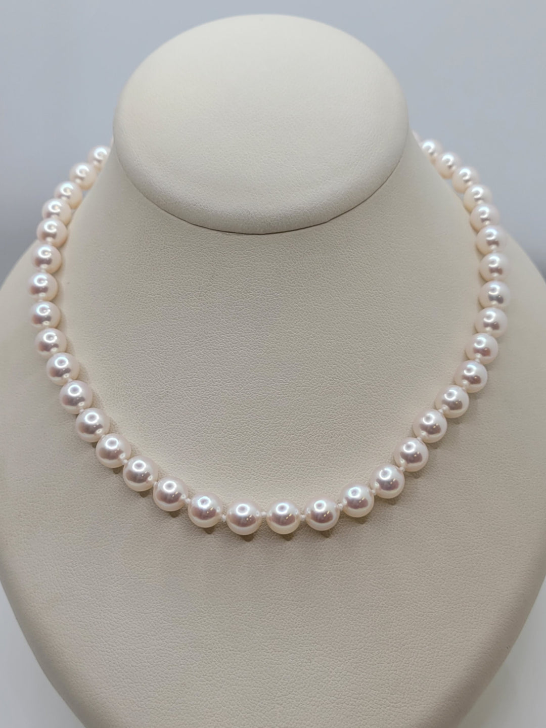 18" 18K White Gold Large Royal Clasp 6.5–7mm Japanese Cultured Pearl Necklace