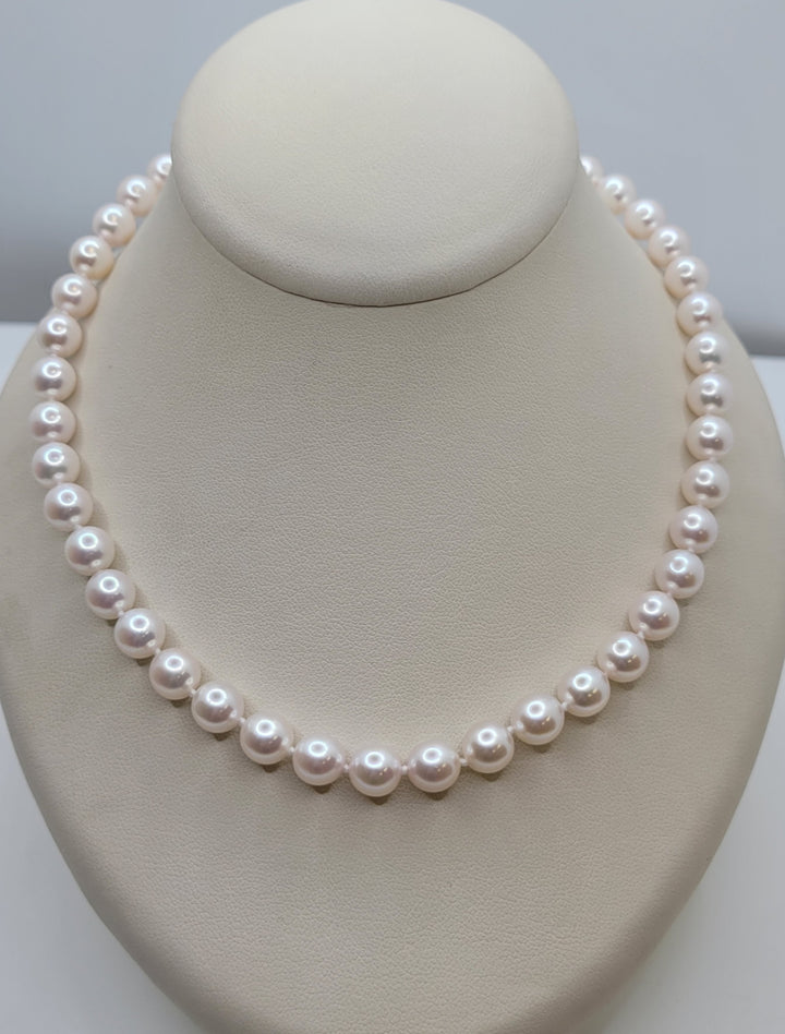 18" 18K White Gold Large Royal Clasp 7-7.5mm Japanese Cultured Pearl Necklace