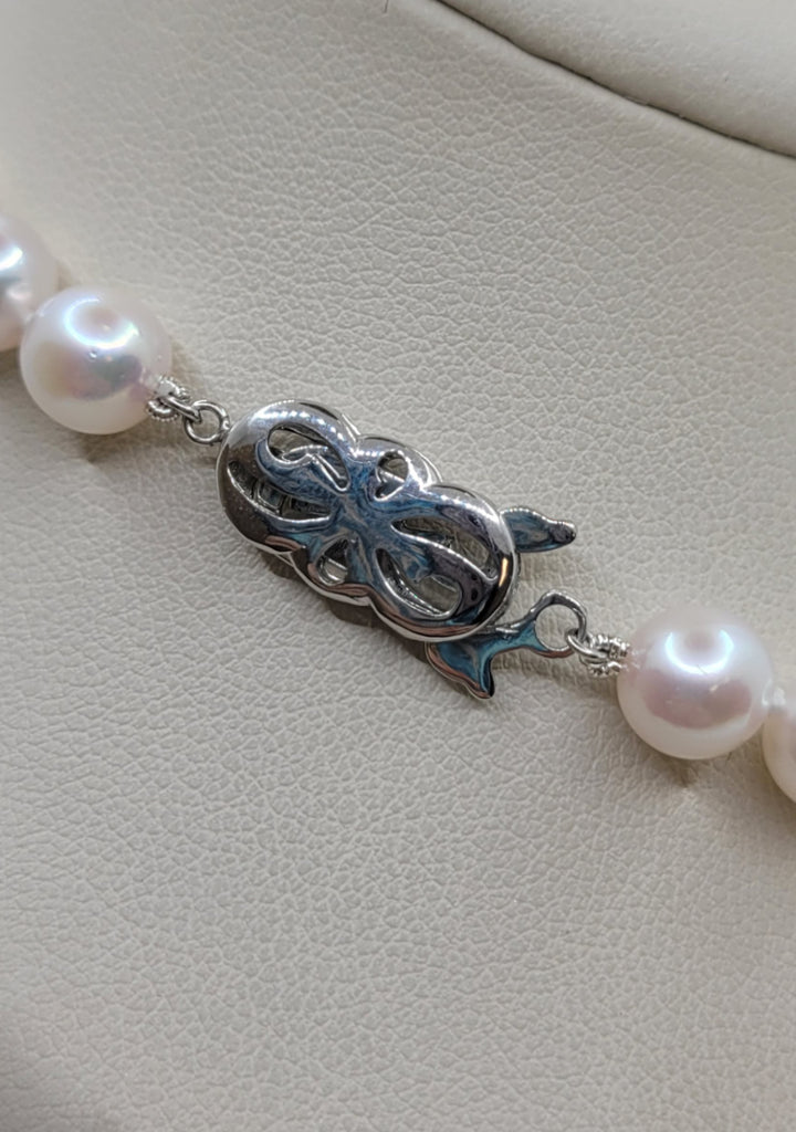 18" 18K White Gold Large Royal Clasp 7-7.5mm Japanese Cultured Pearl Necklace