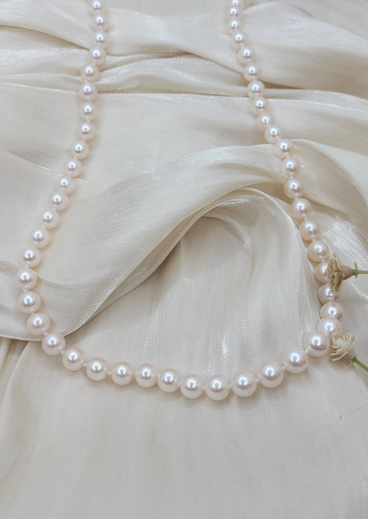 18" 14K White Gold Traditional Pearl Clasp 6.5-7mm Round Japanese Cultured Knotted Pearl Necklace