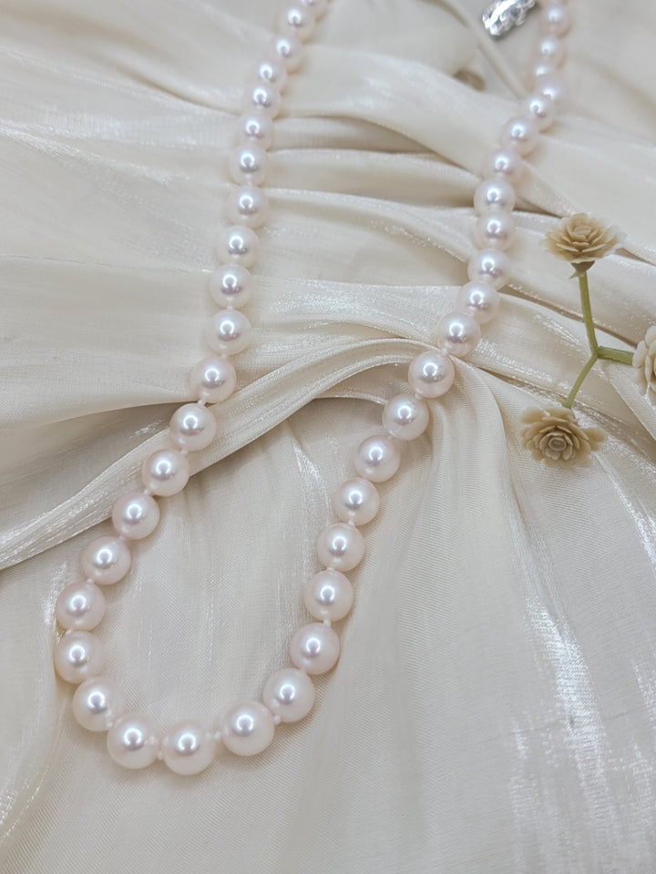 18" 18K White Gold Large Royal Clasp 7-7.5mm Japanese Cultured Pearl Necklace