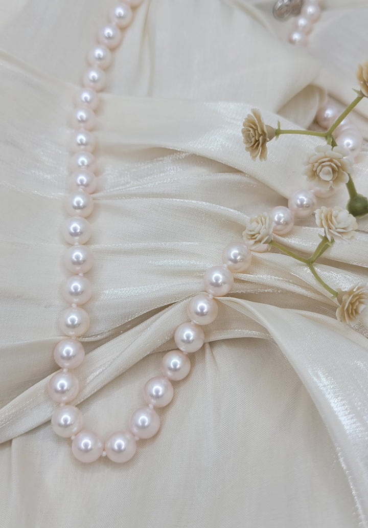 18" 18K White Gold Large Royal Clasp 7.5-8mm Japanese Cultured Pearl Necklace