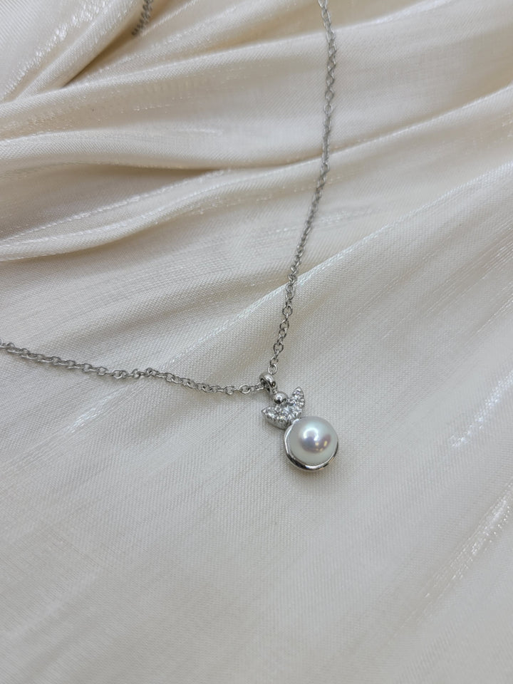 17.5" Sterling Silver Diamond Bujukan Pearl Pendant Necklace