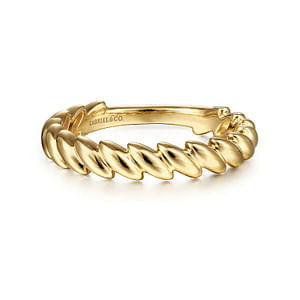 14K Yellow Gold Tilted Leaf Fashion Ring