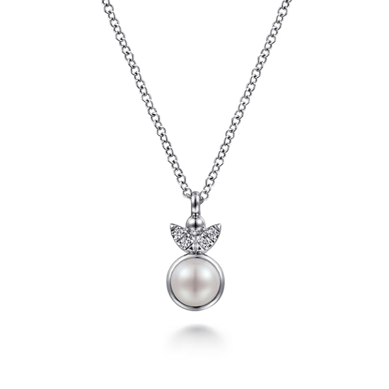 17.5" Sterling Silver Diamond Bujukan Pearl Pendant Necklace