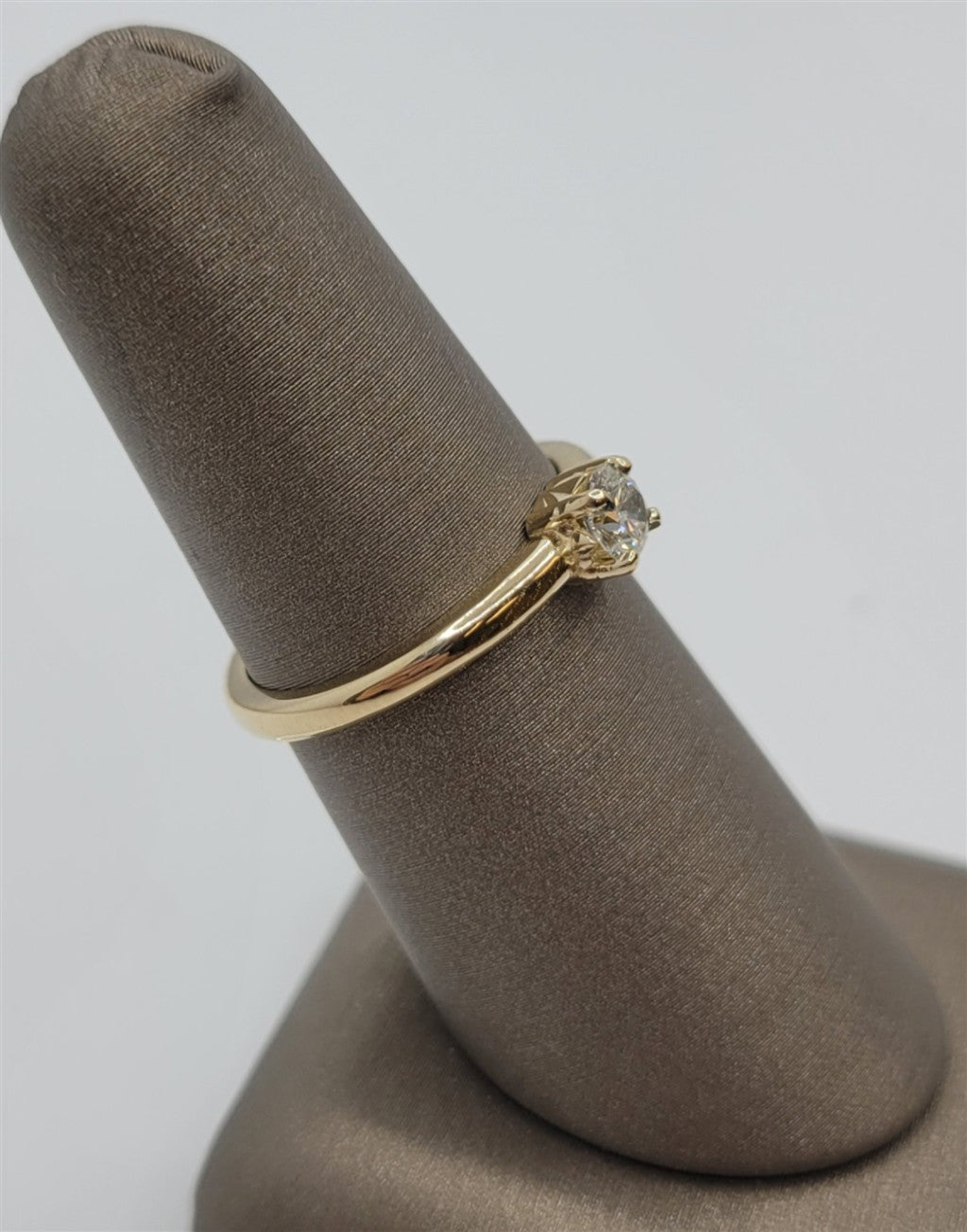 14K Yellow Gold Fashion Diamond Fashion Ring