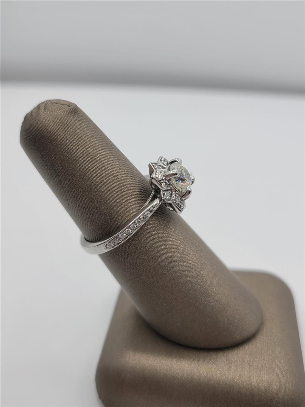 14K White Gold Vintage Diamond Engagement Ring