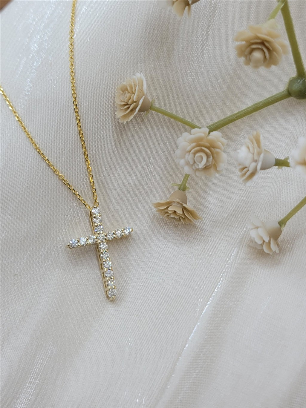 16" 14K Yellow Gold Diamond Cross Pendant Necklace