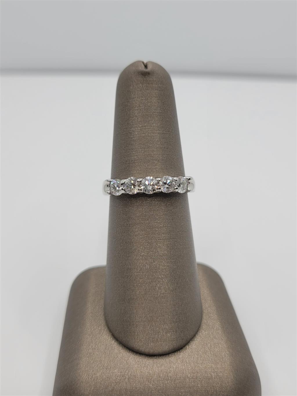 14K White Gold 5-Stone Shared Prong Diamond Wedding Band