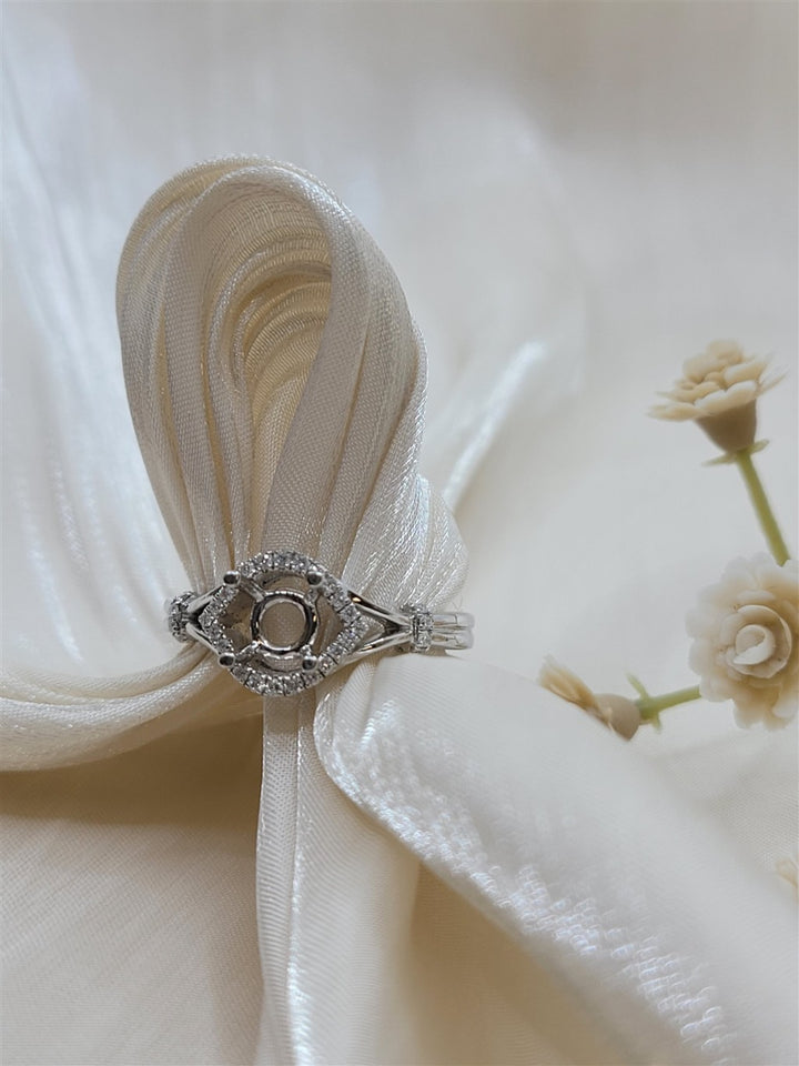 18K White Gold Halo Diamond Mounting Ring